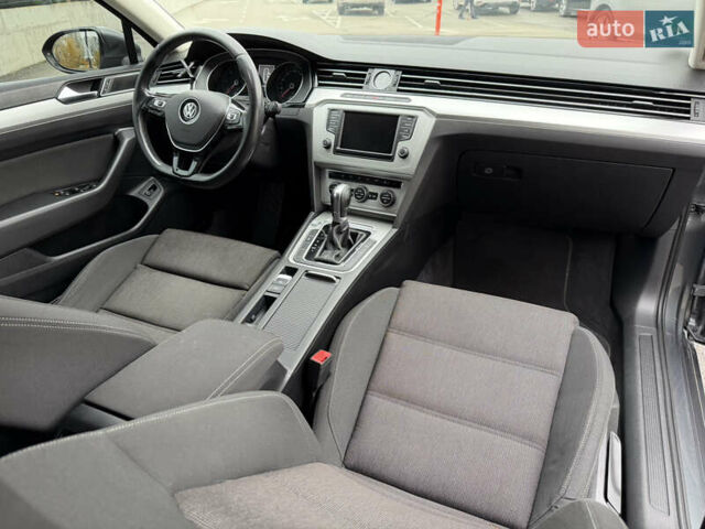 Сірий Фольксваген Пассат, об'ємом двигуна 1.97 л та пробігом 312 тис. км за 13000 $, фото 18 на Automoto.ua