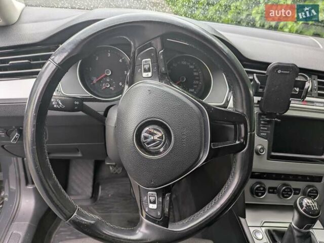 Серый Фольксваген Пассат, объемом двигателя 1.6 л и пробегом 290 тыс. км за 11499 $, фото 11 на Automoto.ua