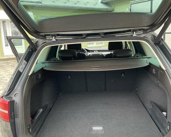 Серый Фольксваген Пассат, объемом двигателя 1.97 л и пробегом 233 тыс. км за 21999 $, фото 26 на Automoto.ua