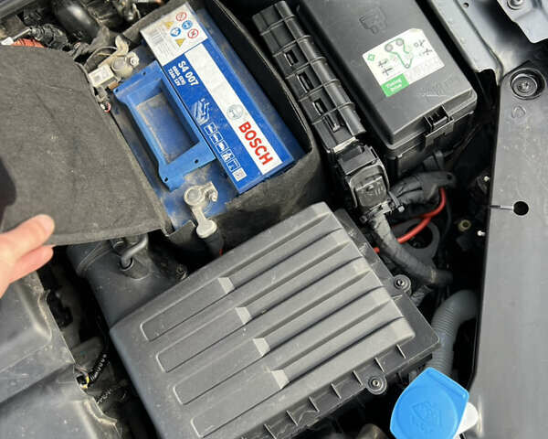 Серый Фольксваген Пассат, объемом двигателя 1.6 л и пробегом 265 тыс. км за 13200 $, фото 78 на Automoto.ua