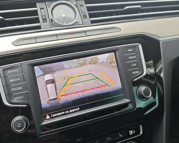 Серый Фольксваген Пассат, объемом двигателя 1.6 л и пробегом 190 тыс. км за 13900 $, фото 1 на Automoto.ua