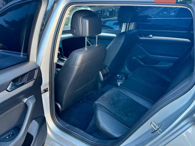 Сірий Фольксваген Пассат, об'ємом двигуна 1.6 л та пробігом 315 тис. км за 12700 $, фото 5 на Automoto.ua