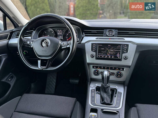Серый Фольксваген Пассат, объемом двигателя 2 л и пробегом 267 тыс. км за 13950 $, фото 133 на Automoto.ua