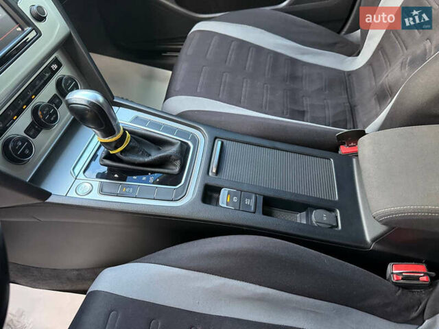 Серый Фольксваген Пассат, объемом двигателя 1.97 л и пробегом 380 тыс. км за 13500 $, фото 36 на Automoto.ua