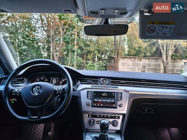Серый Фольксваген Пассат, объемом двигателя 1.97 л и пробегом 212 тыс. км за 14850 $, фото 26 на Automoto.ua
