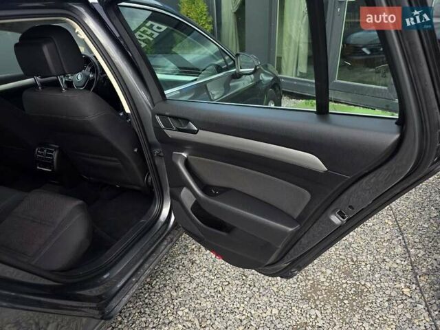 Сірий Фольксваген Пассат, об'ємом двигуна 2 л та пробігом 226 тис. км за 15499 $, фото 20 на Automoto.ua