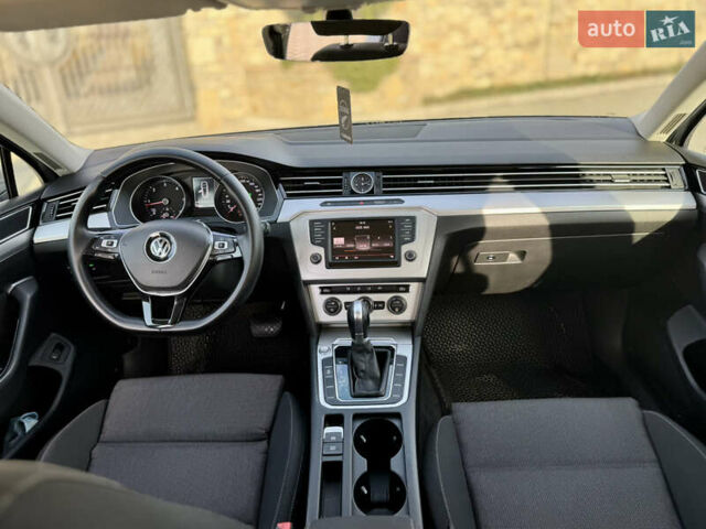 Сірий Фольксваген Пассат, об'ємом двигуна 1.6 л та пробігом 319 тис. км за 12200 $, фото 23 на Automoto.ua