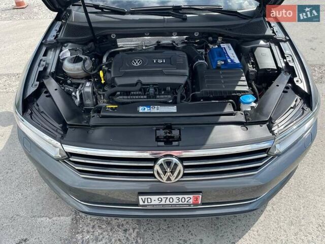 Серый Фольксваген Пассат, объемом двигателя 1.8 л и пробегом 165 тыс. км за 15500 $, фото 29 на Automoto.ua