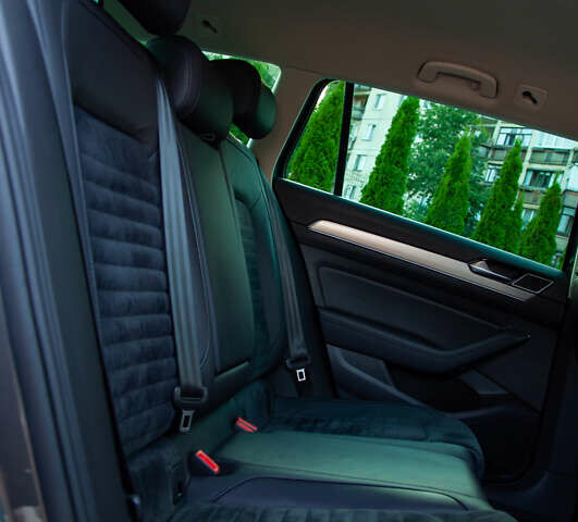 Фольксваген Пассат 2016 в Ужгороде на Automoto.ua Серый Фольксваген Пассат, объемом двигателя 1.97 л и пробегом 207 тыс. км за 18200 $, фото 16 на Automoto.ua