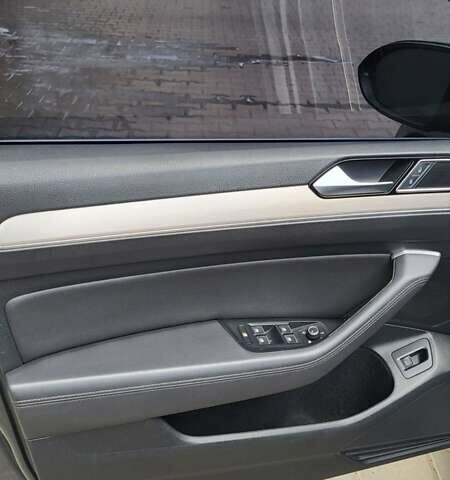 Фольксваген Пассат 2016 в Коломые на Automoto.ua Серый Фольксваген Пассат, объемом двигателя 1.97 л и пробегом 330 тыс. км за 14950 $, фото 35 на Automoto.ua