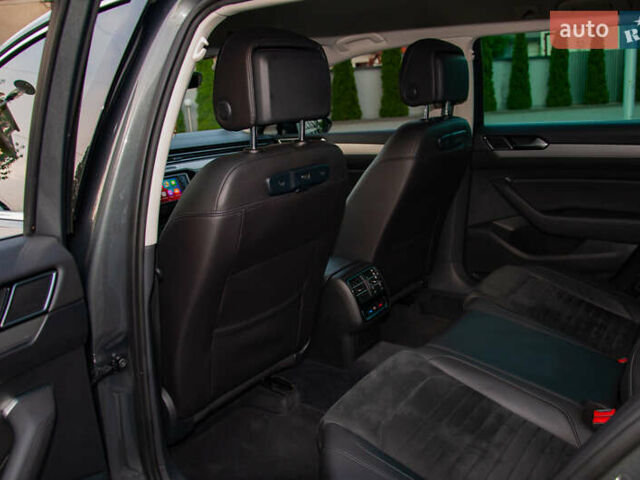 Фольксваген Пассат 2016 в Ужгороде на Automoto.ua Серый Фольксваген Пассат, объемом двигателя 1.97 л и пробегом 207 тыс. км за 18200 $, фото 27 на Automoto.ua