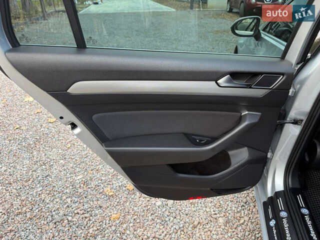 Серый Фольксваген Пассат, объемом двигателя 1.97 л и пробегом 380 тыс. км за 13500 $, фото 39 на Automoto.ua