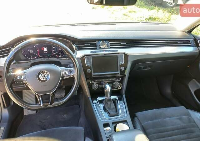 Серый Фольксваген Пассат, объемом двигателя 1.97 л и пробегом 277 тыс. км за 16900 $, фото 18 на Automoto.ua