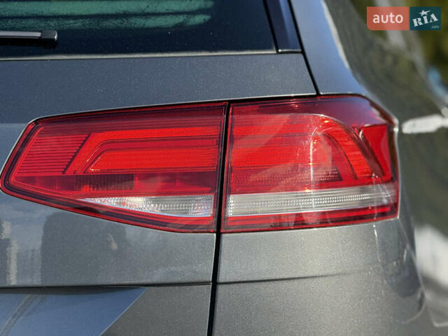 Серый Фольксваген Пассат, объемом двигателя 2 л и пробегом 195 тыс. км за 16999 $, фото 29 на Automoto.ua