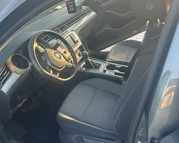 Серый Фольксваген Пассат, объемом двигателя 1.6 л и пробегом 216 тыс. км за 13100 $, фото 13 на Automoto.ua