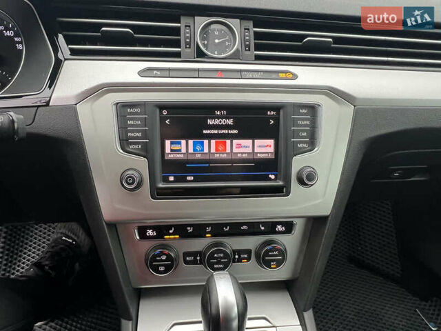 Серый Фольксваген Пассат, объемом двигателя 1.6 л и пробегом 263 тыс. км за 13500 $, фото 15 на Automoto.ua