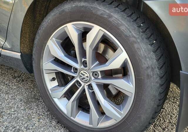 Фольксваген Пассат 2016 в Коломые на Automoto.ua Серый Фольксваген Пассат, объемом двигателя 1.97 л и пробегом 330 тыс. км за 14950 $, фото 28 на Automoto.ua