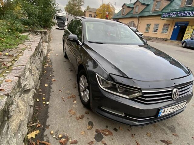 Серый Фольксваген Пассат, объемом двигателя 1.6 л и пробегом 228 тыс. км за 11900 $, фото 1 на Automoto.ua
