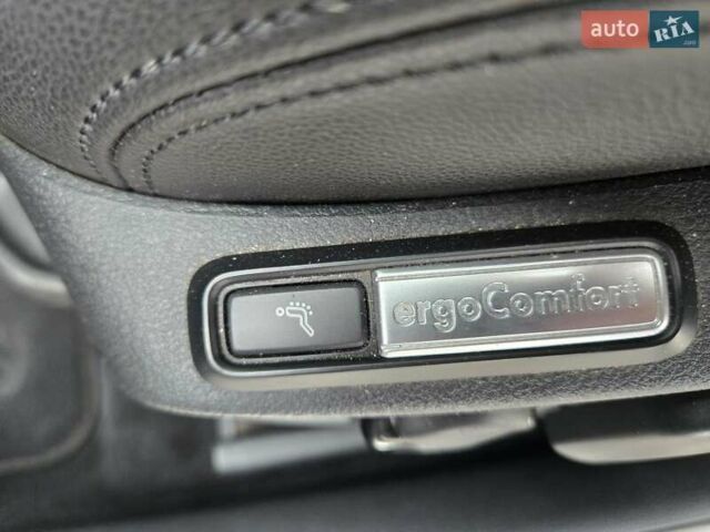 Серый Фольксваген Пассат, объемом двигателя 1.97 л и пробегом 198 тыс. км за 25000 $, фото 37 на Automoto.ua