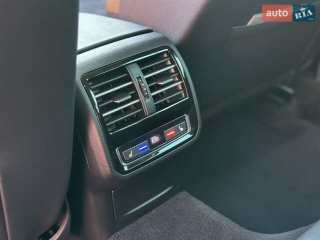 Серый Фольксваген Пассат, объемом двигателя 2 л и пробегом 220 тыс. км за 17999 $, фото 28 на Automoto.ua