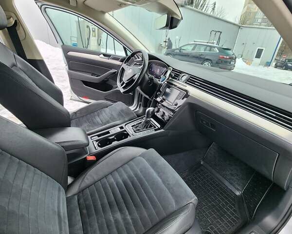 Серый Фольксваген Пассат, объемом двигателя 1.97 л и пробегом 272 тыс. км за 16650 $, фото 11 на Automoto.ua