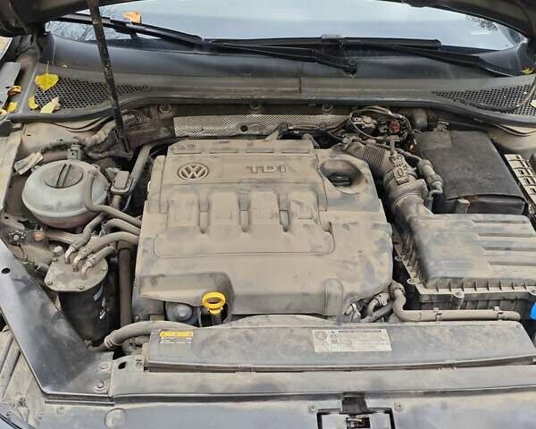 Серый Фольксваген Пассат, объемом двигателя 1.6 л и пробегом 190 тыс. км за 13900 $, фото 10 на Automoto.ua