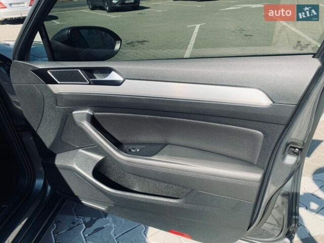 Серый Фольксваген Пассат, объемом двигателя 2 л и пробегом 194 тыс. км за 15500 $, фото 9 на Automoto.ua