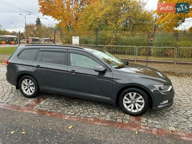 Серый Фольксваген Пассат, объемом двигателя 1.97 л и пробегом 187 тыс. км за 15000 $, фото 6 на Automoto.ua