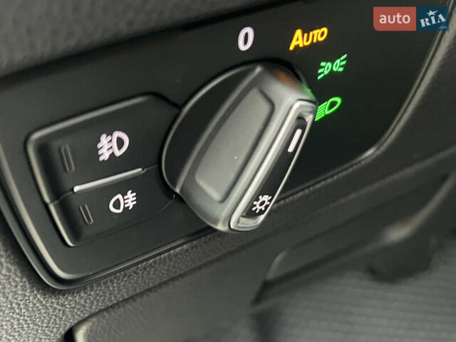 Серый Фольксваген Пассат, объемом двигателя 1.6 л и пробегом 263 тыс. км за 13500 $, фото 13 на Automoto.ua