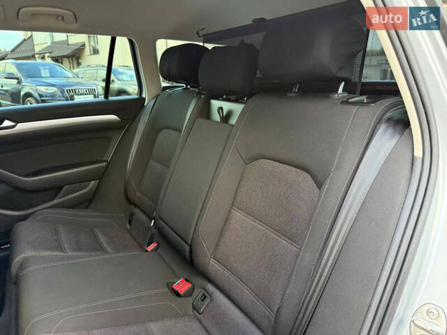 Серый Фольксваген Пассат, объемом двигателя 1.97 л и пробегом 380 тыс. км за 13500 $, фото 41 на Automoto.ua