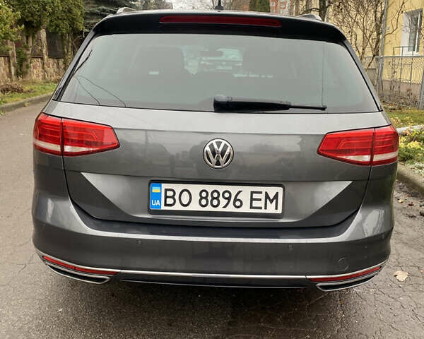 Серый Фольксваген Пассат, объемом двигателя 1.97 л и пробегом 275 тыс. км за 15800 $, фото 5 на Automoto.ua