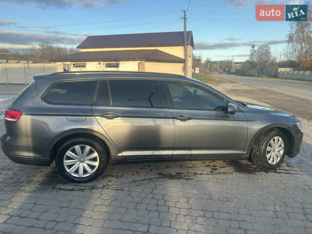 Серый Фольксваген Пассат, объемом двигателя 1.6 л и пробегом 216 тыс. км за 13100 $, фото 9 на Automoto.ua