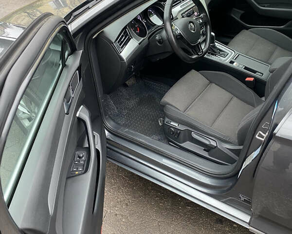 Серый Фольксваген Пассат, объемом двигателя 1.97 л и пробегом 275 тыс. км за 15800 $, фото 11 на Automoto.ua