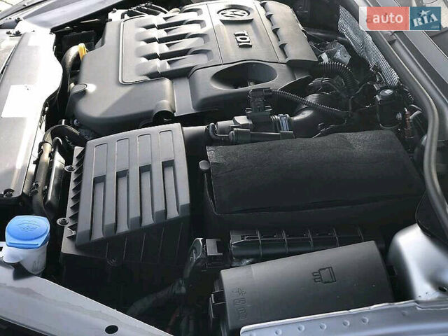 Серый Фольксваген Пассат, объемом двигателя 2 л и пробегом 283 тыс. км за 15700 $, фото 11 на Automoto.ua