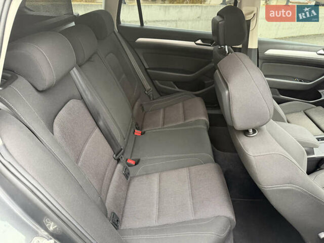 Сірий Фольксваген Пассат, об'ємом двигуна 1.97 л та пробігом 312 тис. км за 13000 $, фото 17 на Automoto.ua