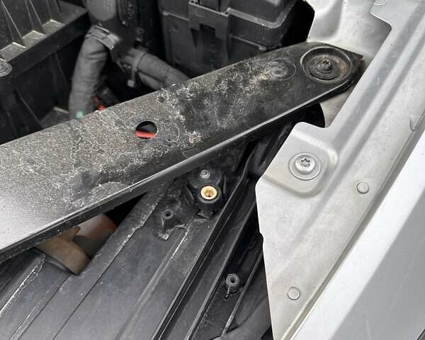 Серый Фольксваген Пассат, объемом двигателя 1.97 л и пробегом 306 тыс. км за 15000 $, фото 51 на Automoto.ua