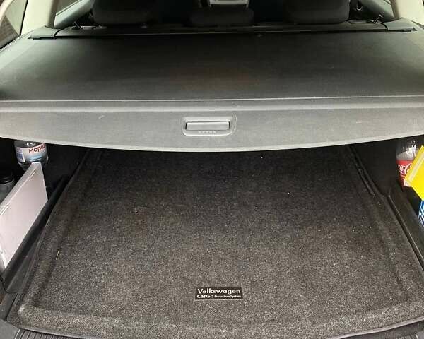 Серый Фольксваген Пассат, объемом двигателя 1.97 л и пробегом 280 тыс. км за 14400 $, фото 10 на Automoto.ua