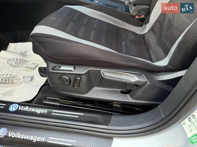 Серый Фольксваген Пассат, объемом двигателя 1.97 л и пробегом 380 тыс. км за 13500 $, фото 28 на Automoto.ua