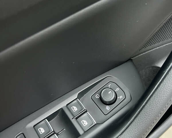 Сірий Фольксваген Пассат, об'ємом двигуна 1.6 л та пробігом 260 тис. км за 13999 $, фото 20 на Automoto.ua