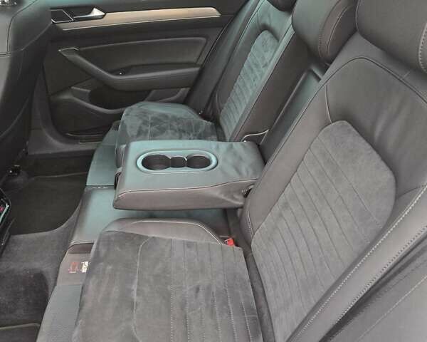 Серый Фольксваген Пассат, объемом двигателя 1.97 л и пробегом 198 тыс. км за 25000 $, фото 31 на Automoto.ua