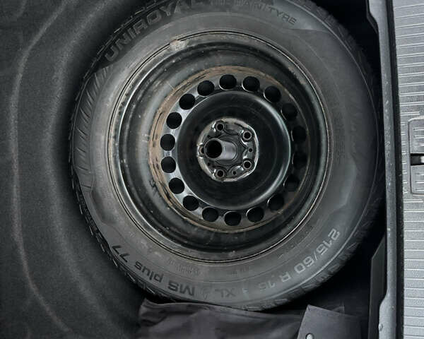 Серый Фольксваген Пассат, объемом двигателя 2 л и пробегом 267 тыс. км за 13950 $, фото 135 на Automoto.ua