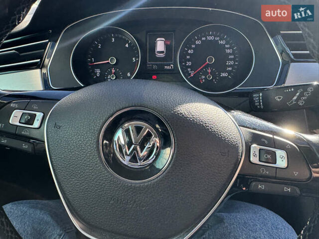 Сірий Фольксваген Пассат, об'ємом двигуна 1.6 л та пробігом 264 тис. км за 15800 $, фото 38 на Automoto.ua