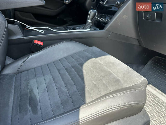 Серый Фольксваген Пассат, объемом двигателя 1.97 л и пробегом 275 тыс. км за 15999 $, фото 57 на Automoto.ua