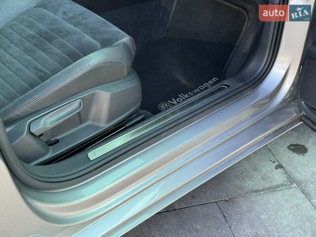 Сірий Фольксваген Пассат, об'ємом двигуна 1.6 л та пробігом 264 тис. км за 15800 $, фото 53 на Automoto.ua