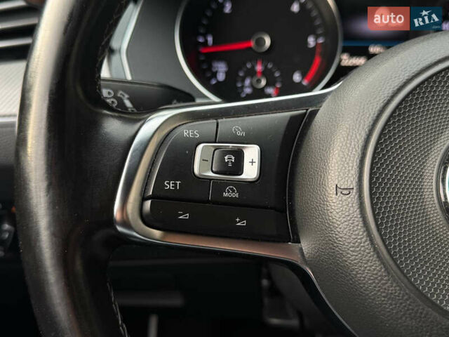 Серый Фольксваген Пассат, объемом двигателя 1.97 л и пробегом 222 тыс. км за 16990 $, фото 18 на Automoto.ua