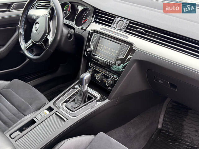 Серый Фольксваген Пассат, объемом двигателя 1.4 л и пробегом 210 тыс. км за 18100 $, фото 18 на Automoto.ua