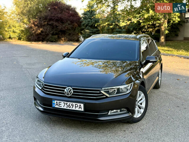Фольксваген Пассат 2017 у Дніпро (Дніпропетровську) на Automoto.ua Сірий Фольксваген Пассат, об'ємом двигуна 1.6 л та пробігом 122 тис. км за 14800 $, фото 1 на Automoto.ua