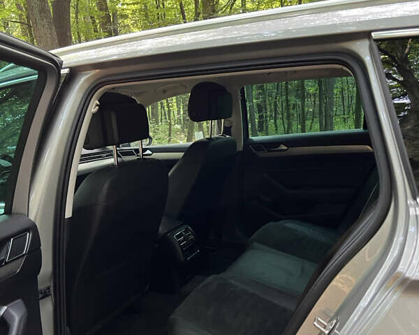 Серый Фольксваген Пассат, объемом двигателя 1.97 л и пробегом 266 тыс. км за 18950 $, фото 24 на Automoto.ua