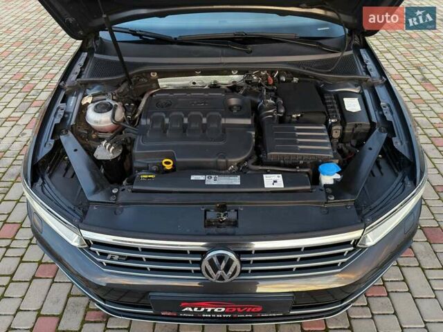 Серый Фольксваген Пассат, объемом двигателя 2 л и пробегом 199 тыс. км за 21499 $, фото 89 на Automoto.ua
