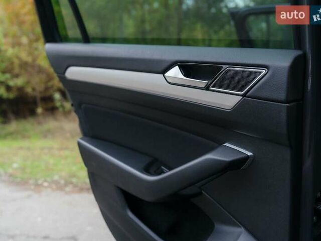 Сірий Фольксваген Пассат, об'ємом двигуна 1.97 л та пробігом 242 тис. км за 17500 $, фото 7 на Automoto.ua